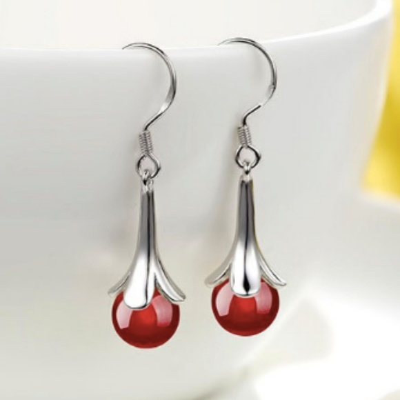 New 🎁 silver plated red stone dangle earrings - Picture 3 of 6